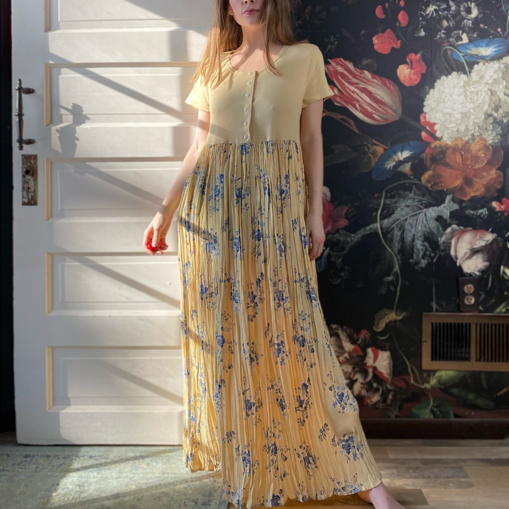 Vintage 90s 2000s  Floral Crinkle Maxi Dress